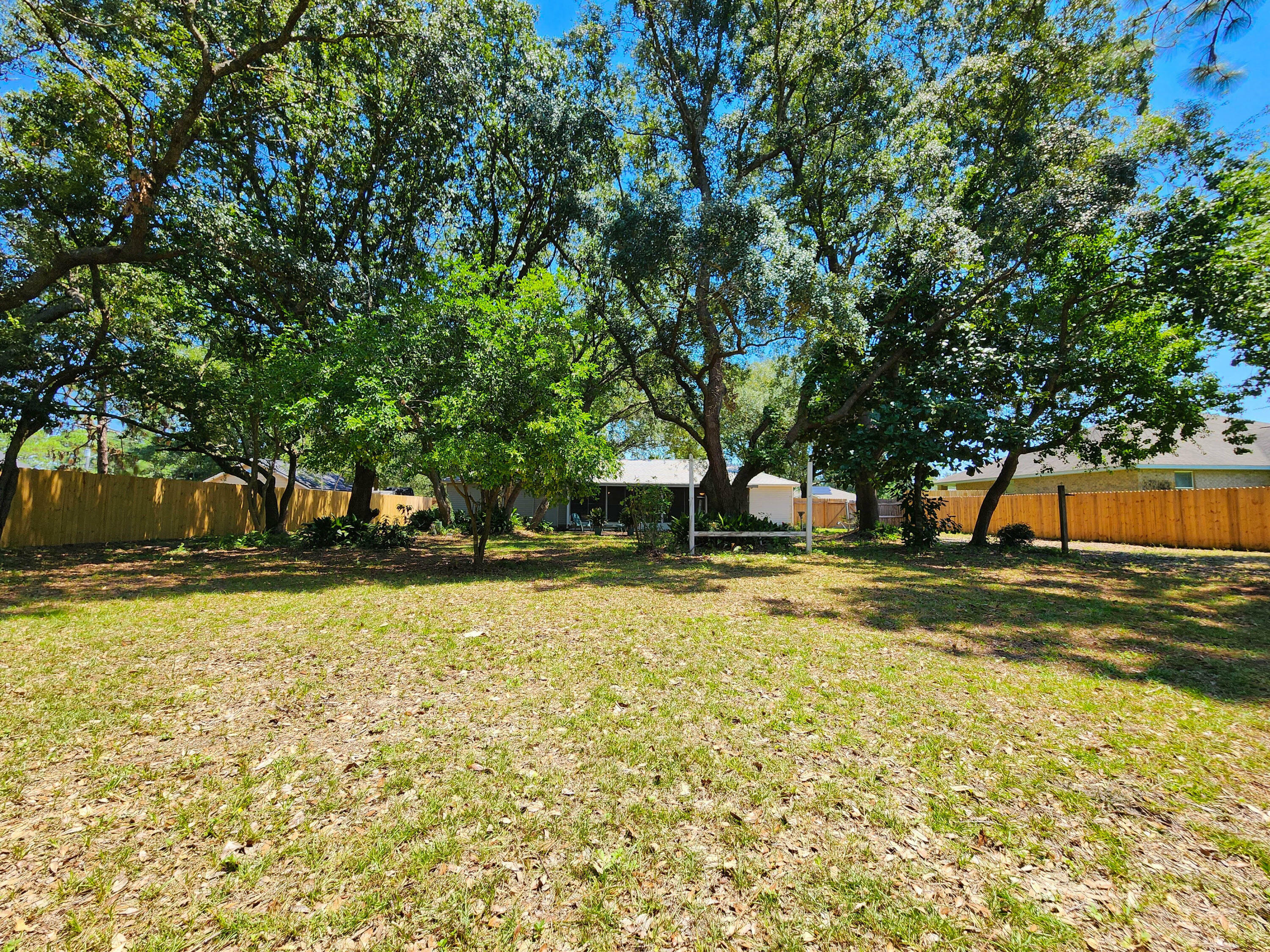 Property Photo:  2103 Hawthorne Drive  FL 32566 