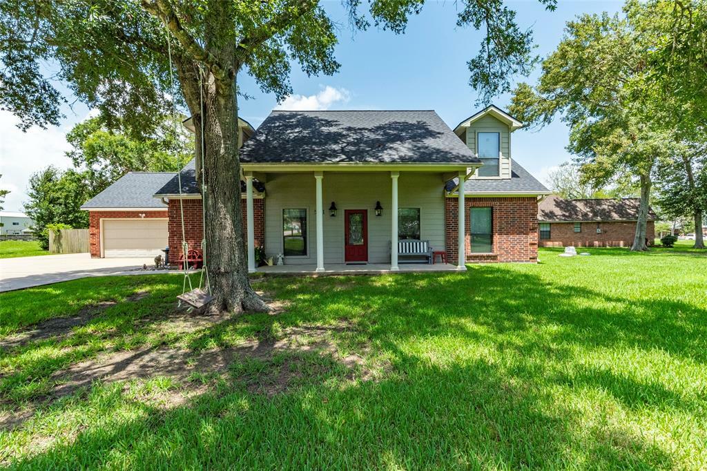 Property Photo:  501 Pecan Loop Drive  TX 77523 