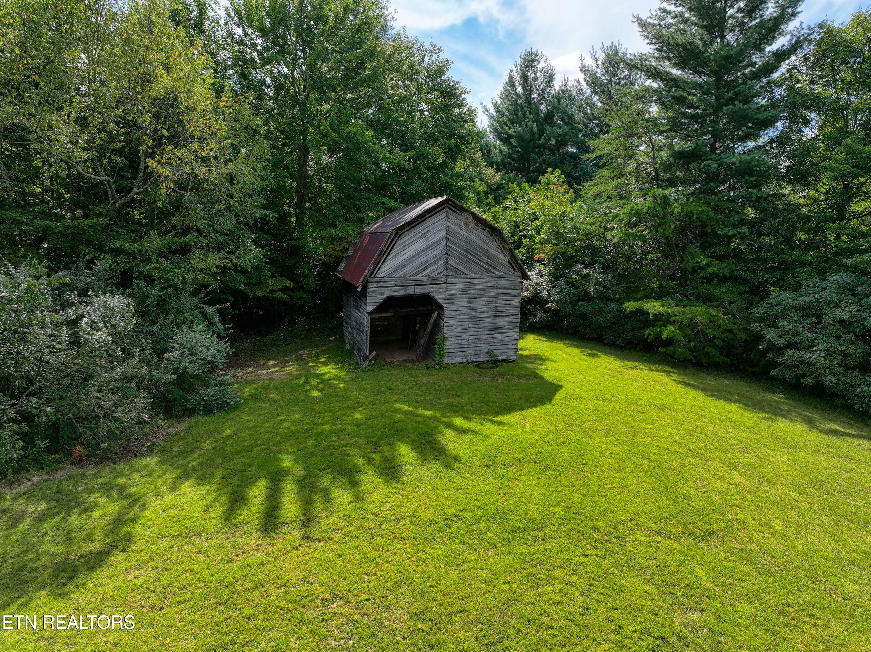 Property Photo:  760 Rock House Rd  TN 37847 