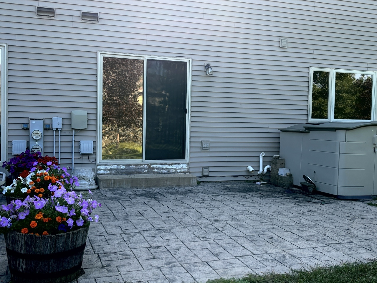 Property Photo:  1018 Autumn Dr 1  WI 53090 