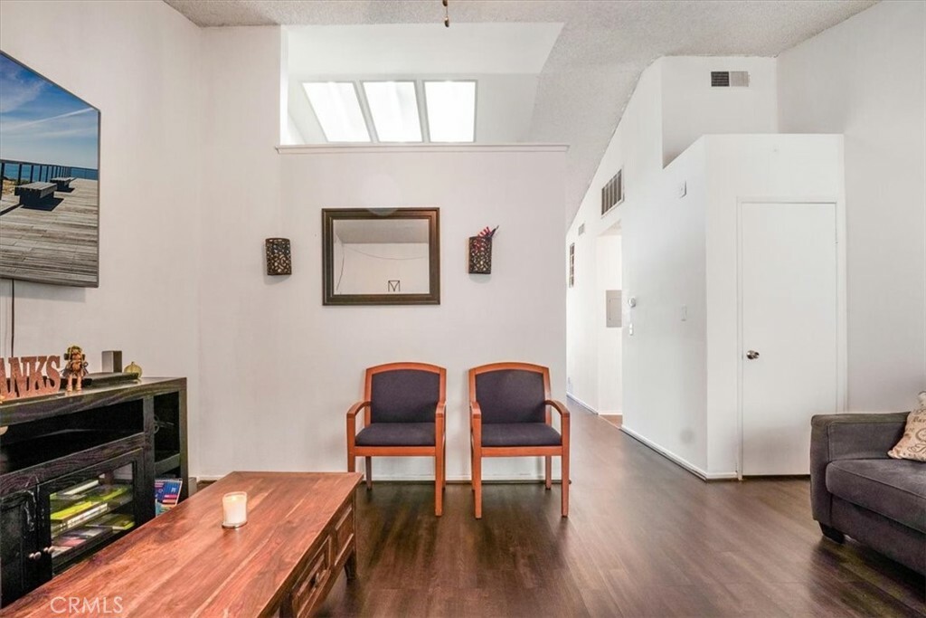 Property Photo:  11350 Foothill Boulevard 39  CA 91342 