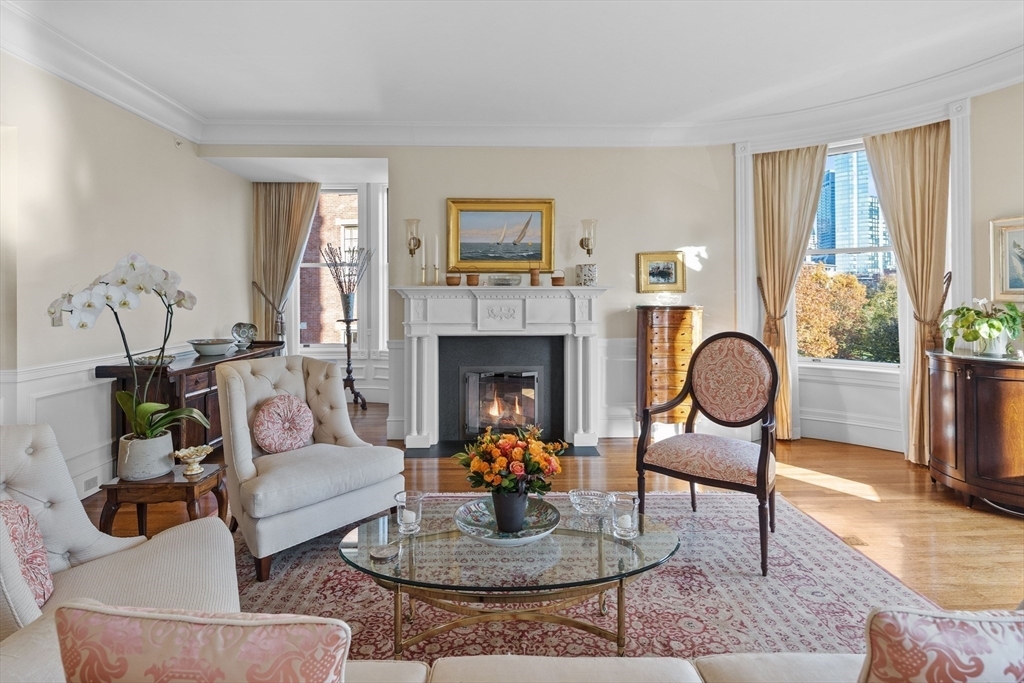 Property Photo:  34.5 Beacon St 3S  MA 02108 