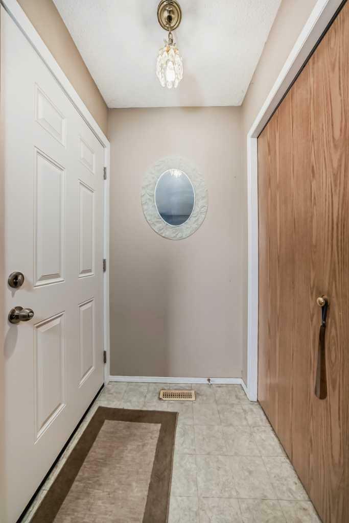 Property Photo:  53 Millrise Mews SW  AB T2Y 3E1 