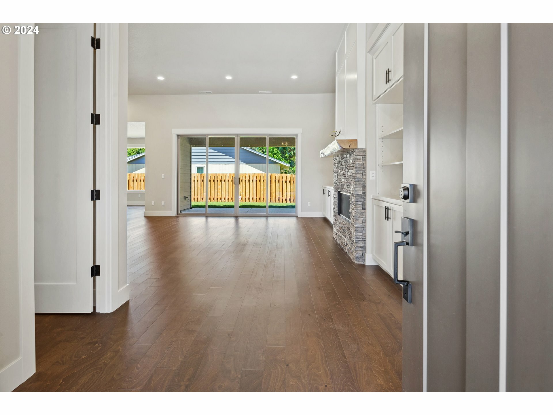 Property Photo: 2129 NE Spitz Rd OR 97013