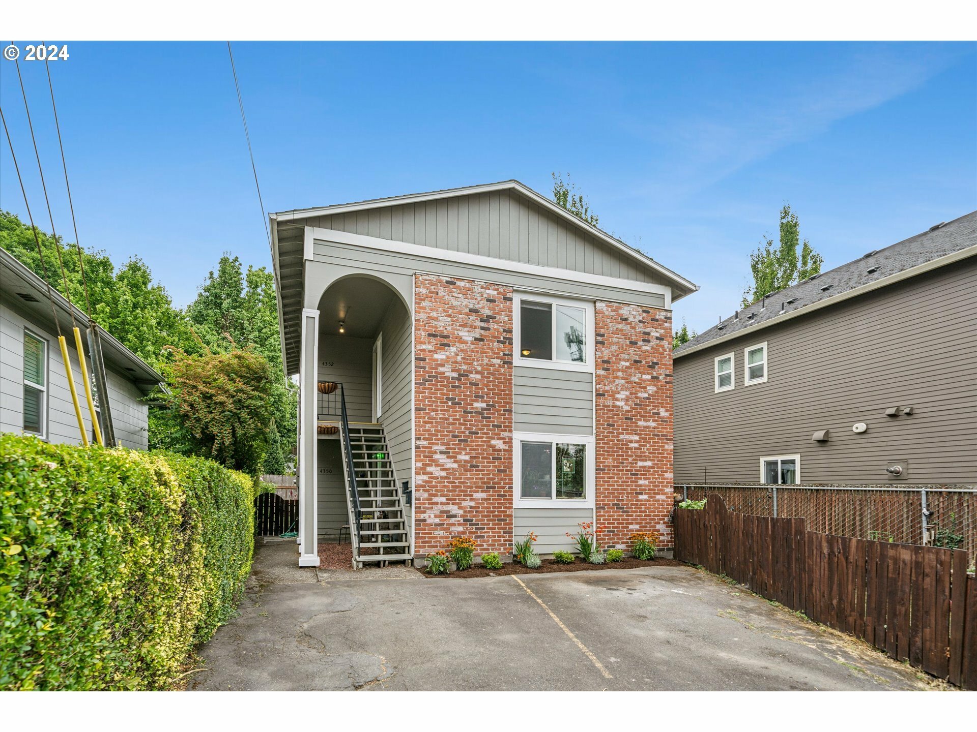 Property Photo:  4350/4352 SE 25th Ave  OR 97202 