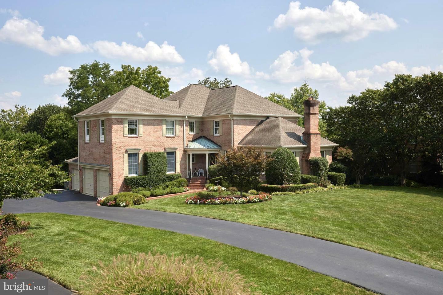 Property Photo:  9913 Kendale Road  MD 20854 