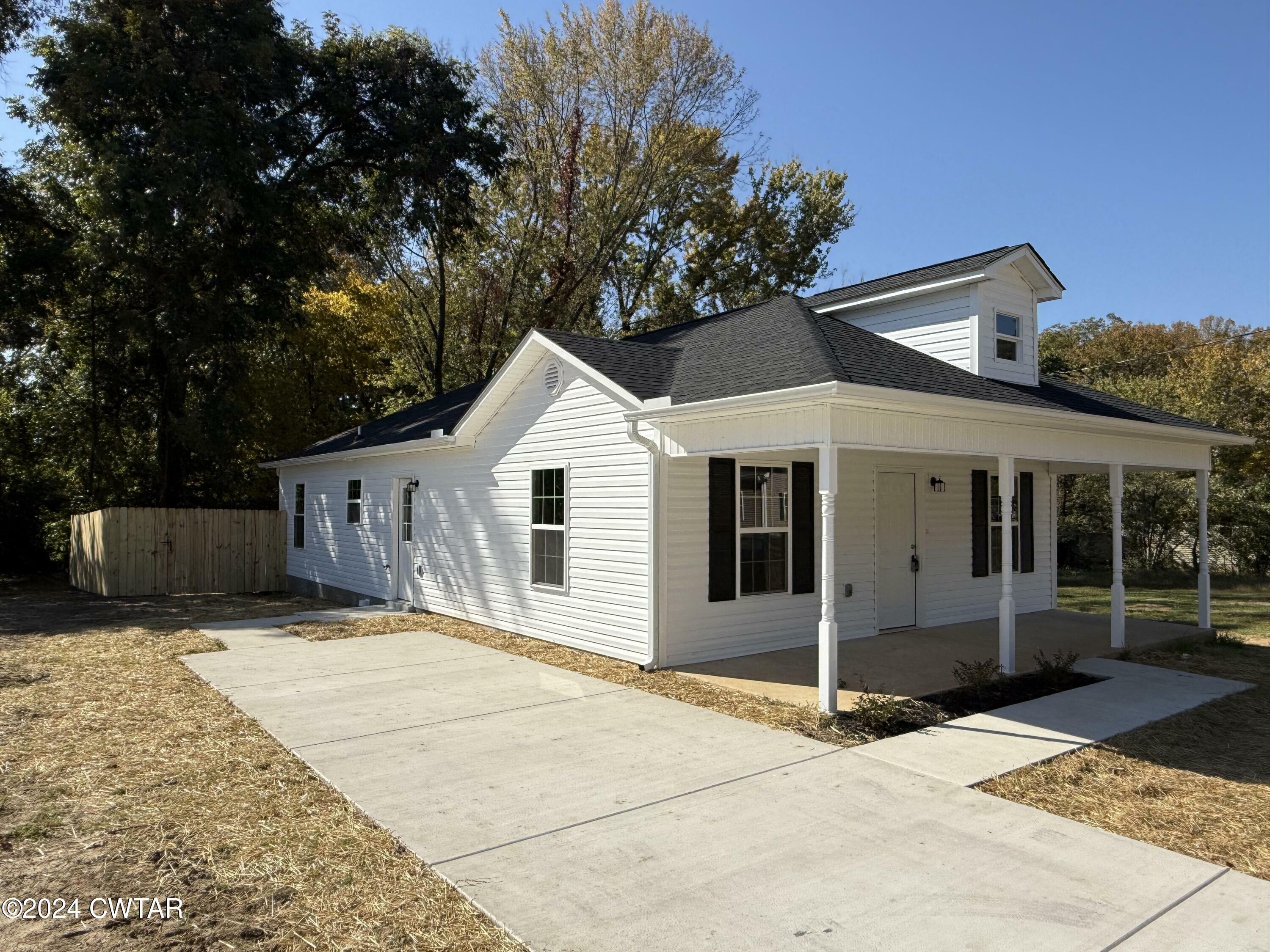 Property Photo:  186 Dupree Street  TN 38301 