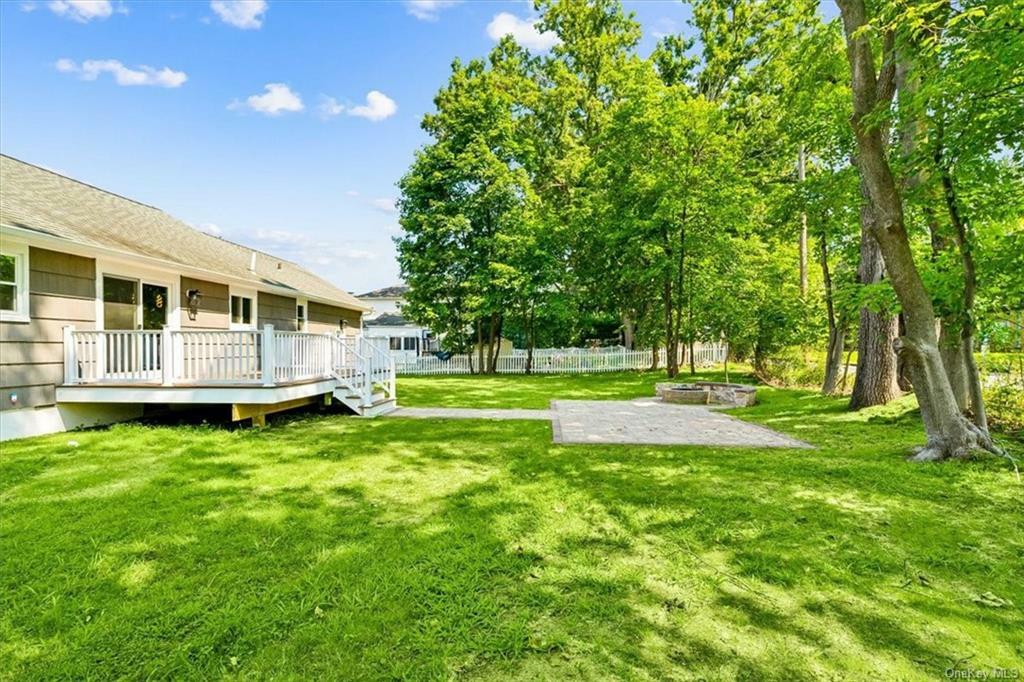 Property Photo:  4 Crestwood Drive  NY 10956 