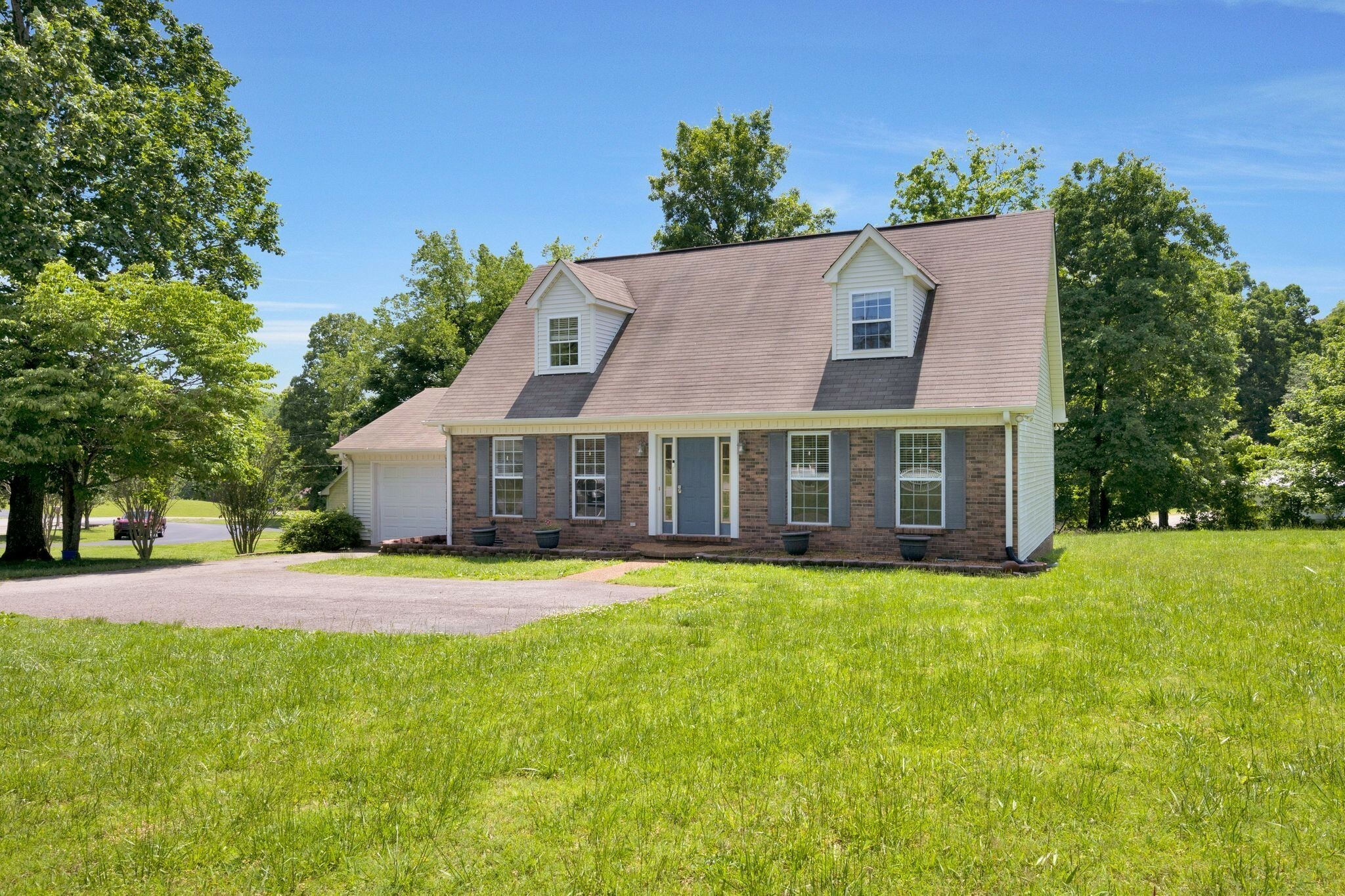 Property Photo:  100 West Dell Rd  TN 37055 