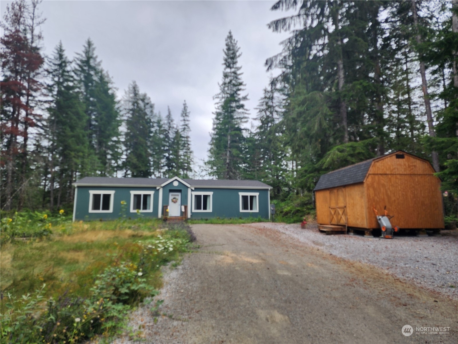 Property Photo:  492 Hyland Drive E  WA 98592 