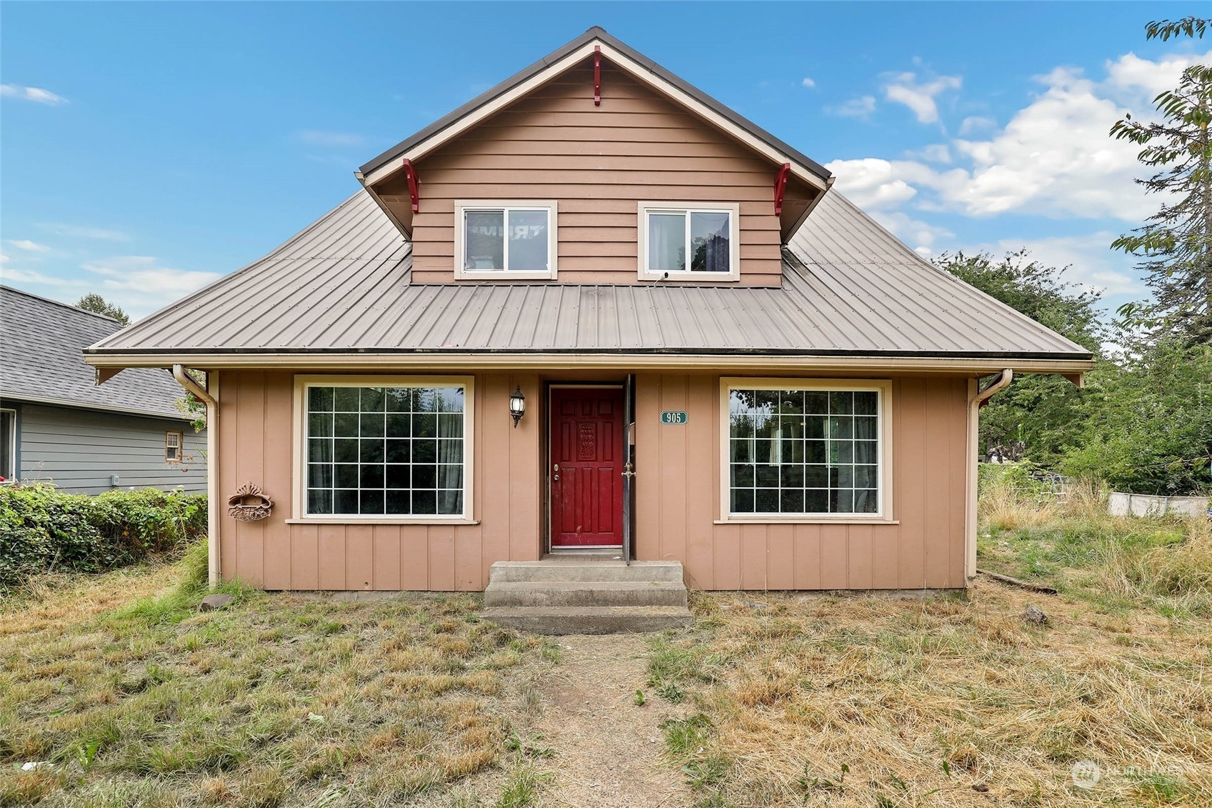 Property Photo:  905 L Street  WA 98531 