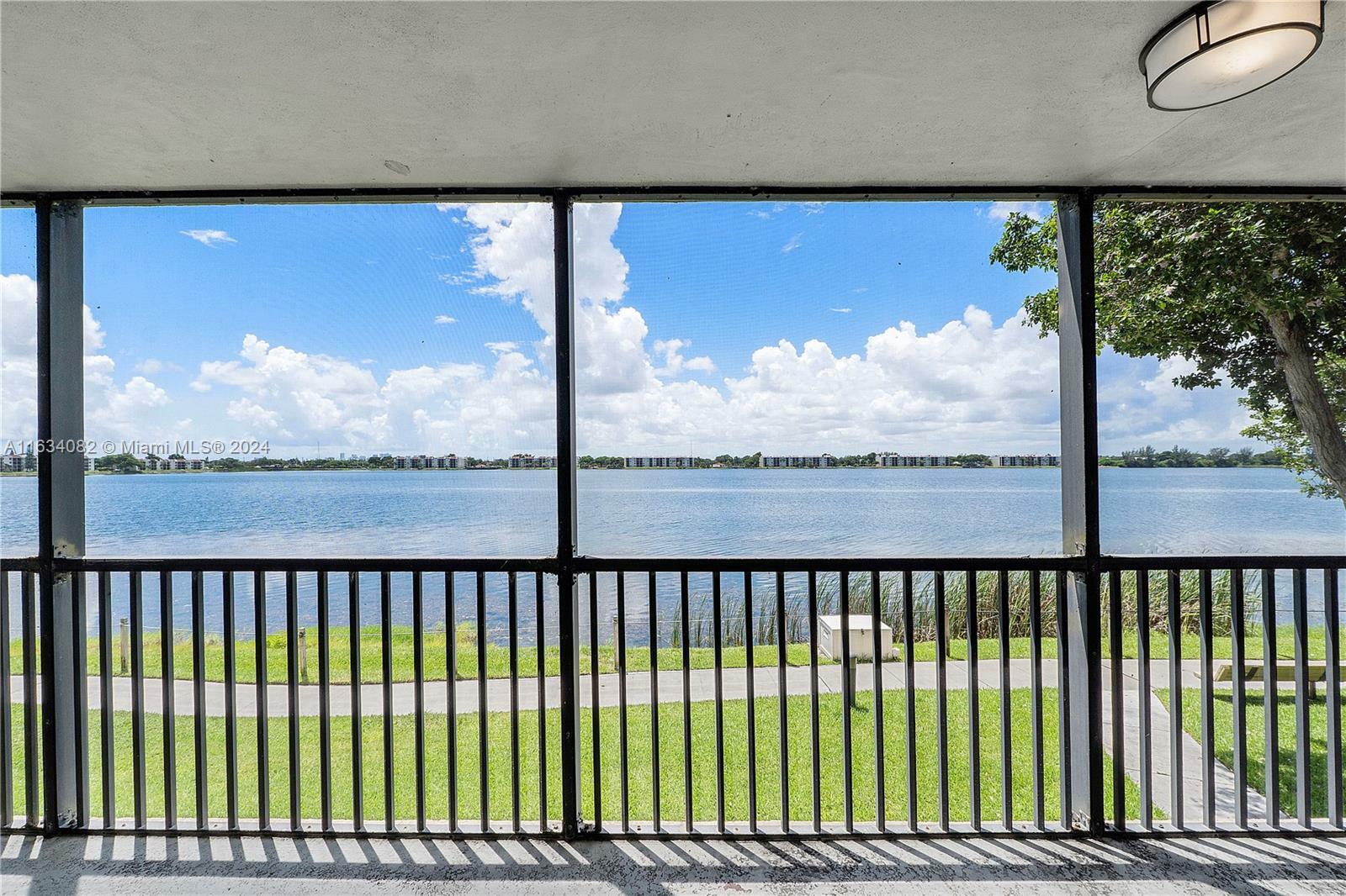 Property Photo: 105 Lake Emerald Dr 216 FL 33309