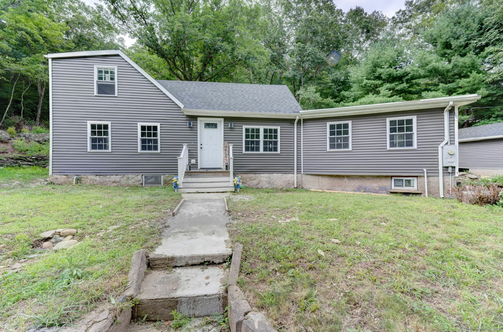 Property Photo:  173 Greystone Road  CT 06786 