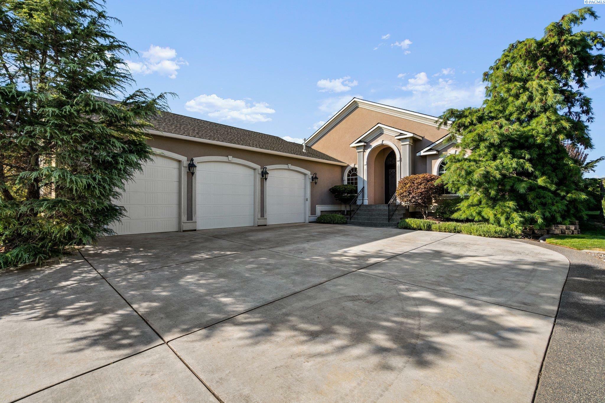 3016 Riverbend Dr  Richland WA 99354 photo