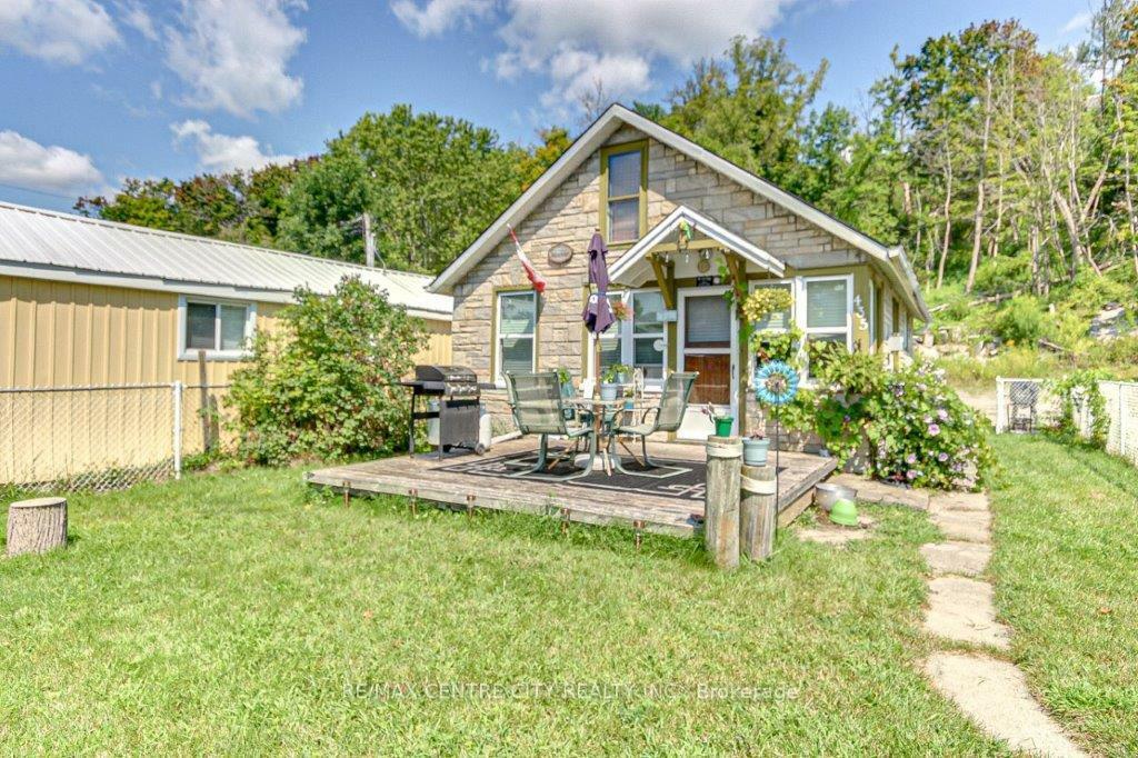 Property Photo:  435 Edith Cavell Boulevard  ON N5L 1E7 