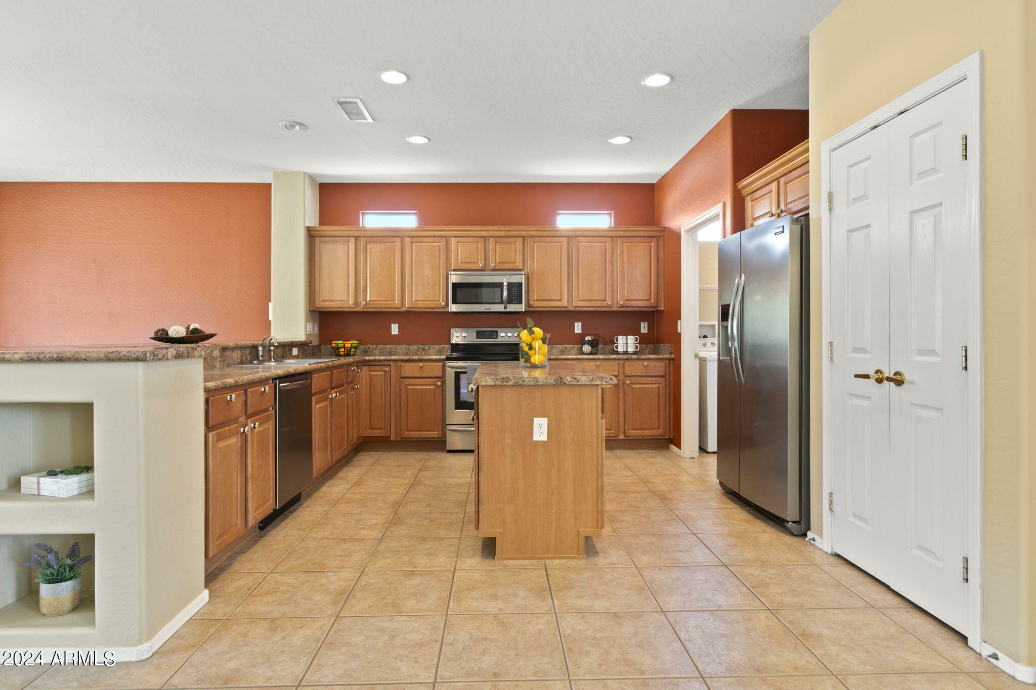 Property Photo:  20066 N Golden Barrel Drive  AZ 85374 