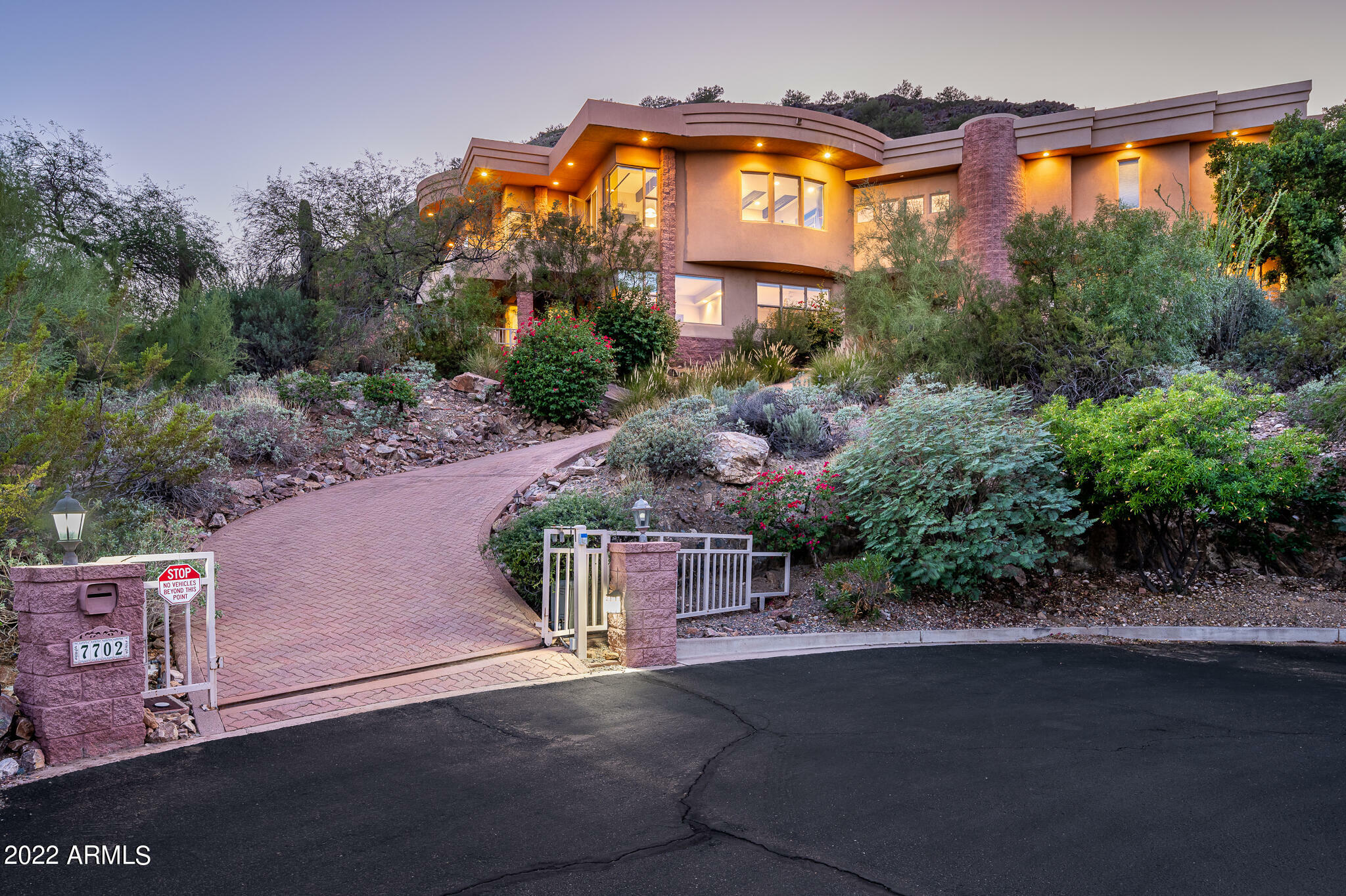 Property Photo: 7702 N Moonlight Lane AZ 85253