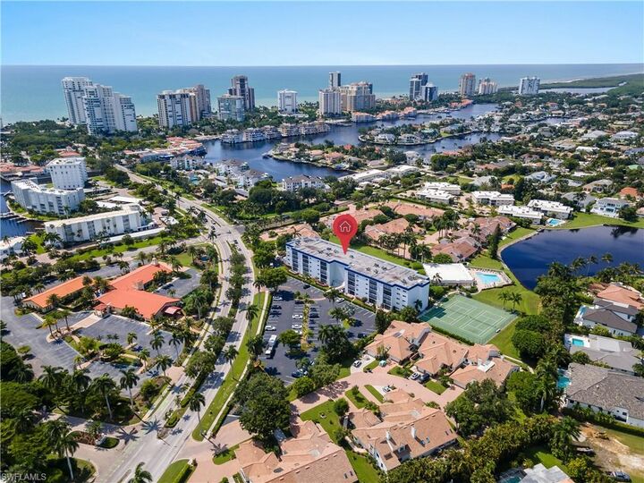Property Photo:  555 Park Shore Dr B513  FL 34103 