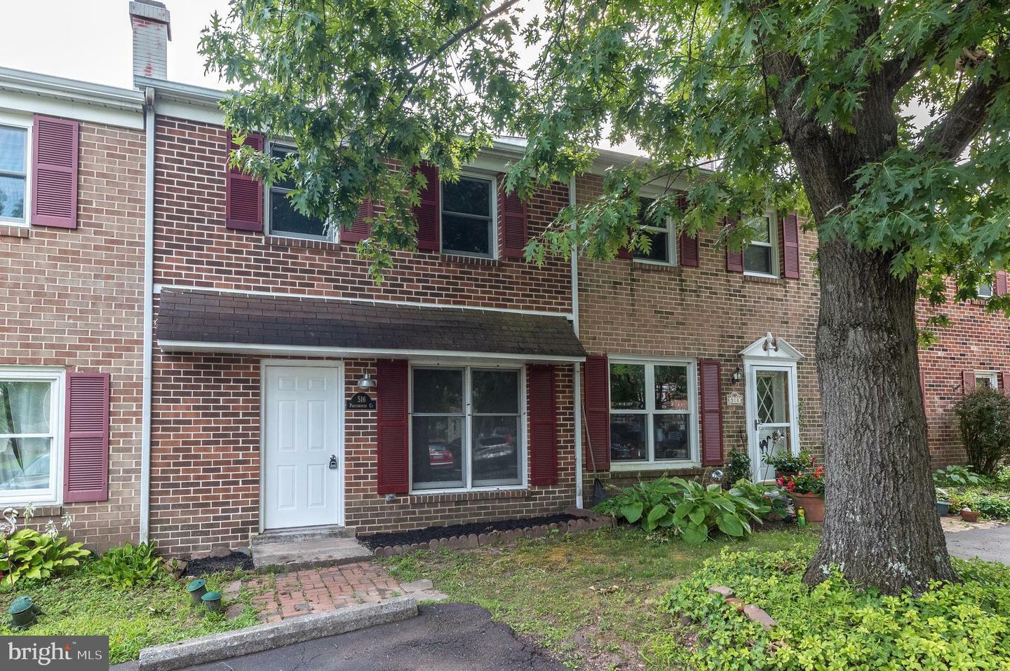 Property Photo:  516 Portsmouth Court  PA 18960 