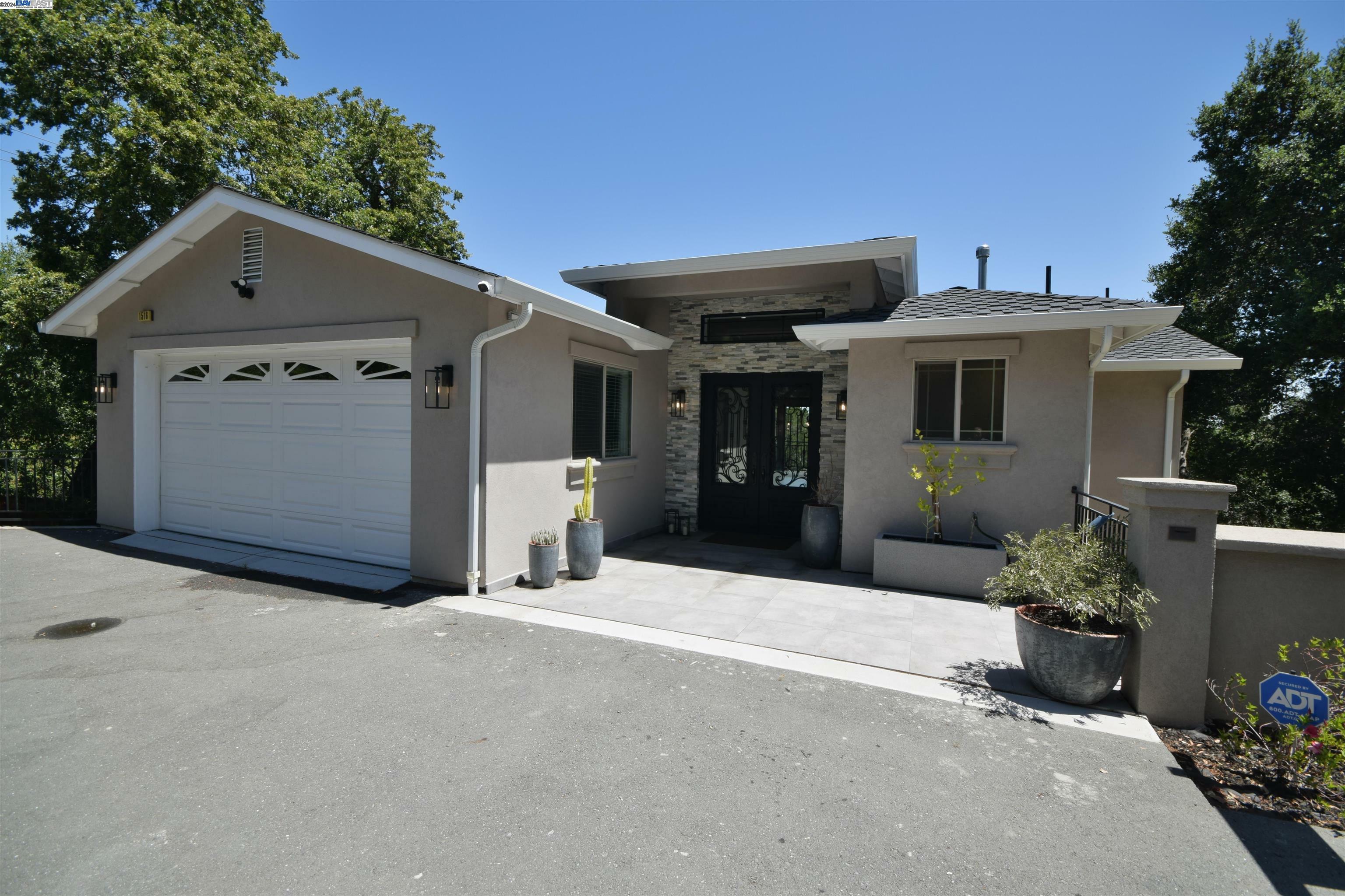 Property Photo:  1516- Pleasant Hill Rd  CA 94549 