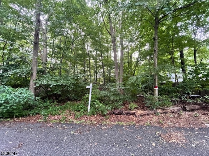 Property Photo:  4 Shomokin Rd  NJ 07422 