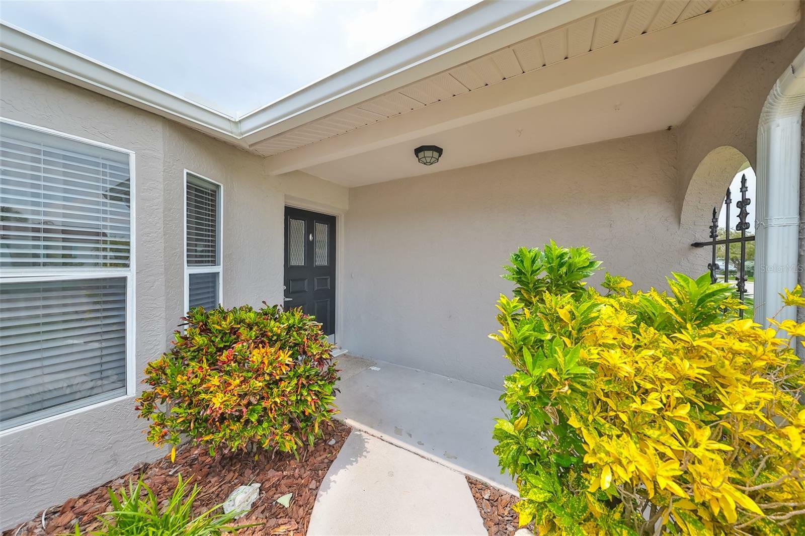 Property Photo:  8945 Glen Moor Lane  FL 34668 