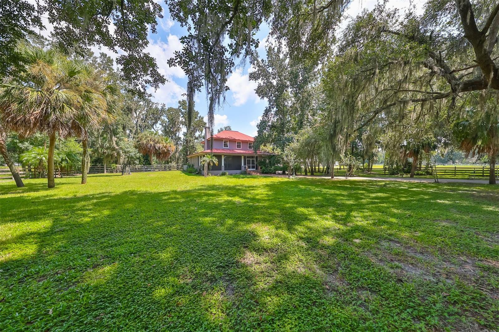 Property Photo:  1702 Williams Road  FL 33565 