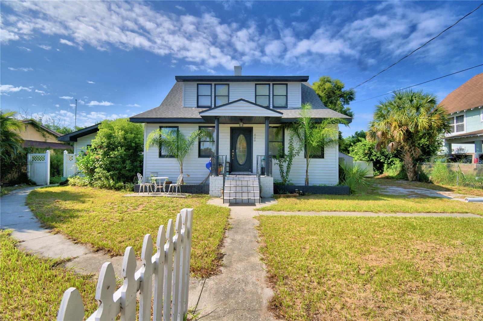 Property Photo:  820 Avenue Z NW  FL 33881 