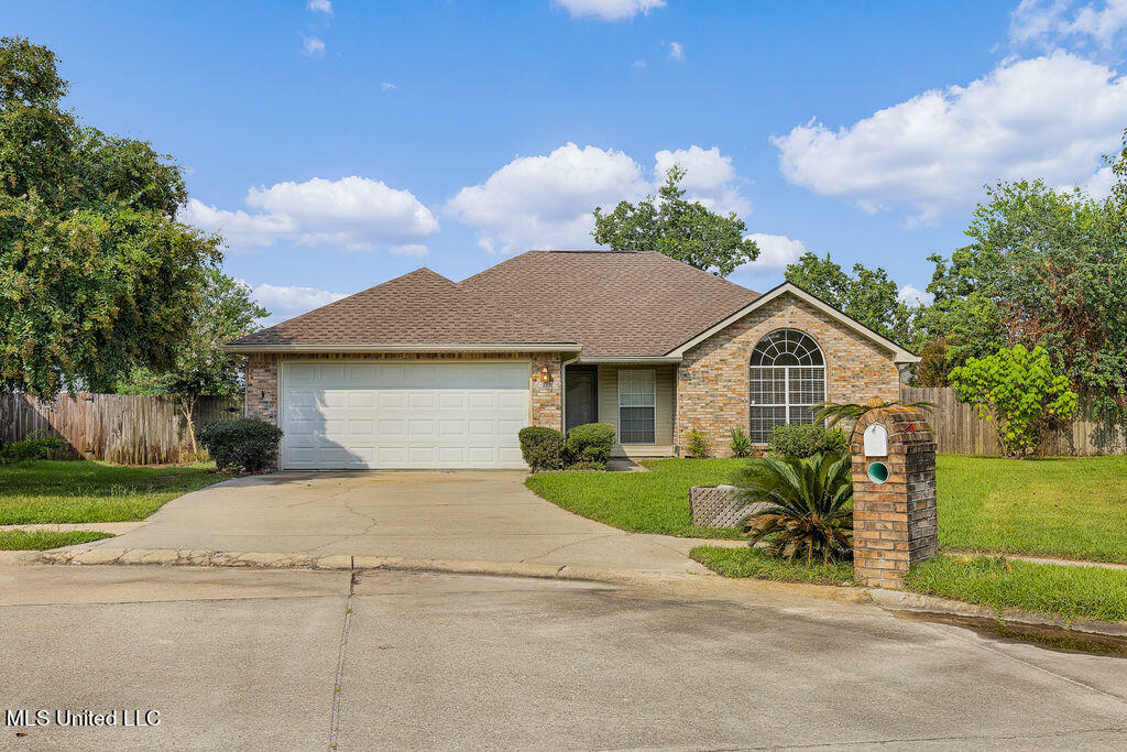 Property Photo:  317 Woodcrest Drive  MS 39560 