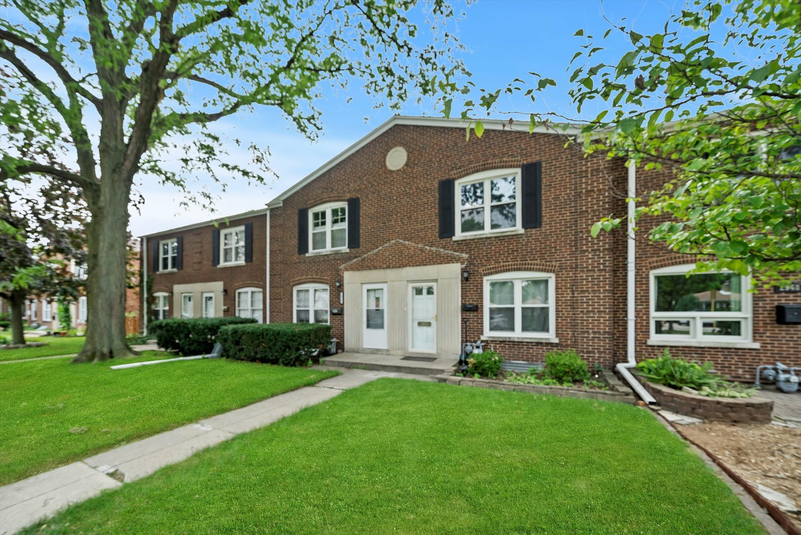 Property Photo:  2950 Desplaines Avenue  IL 60546 