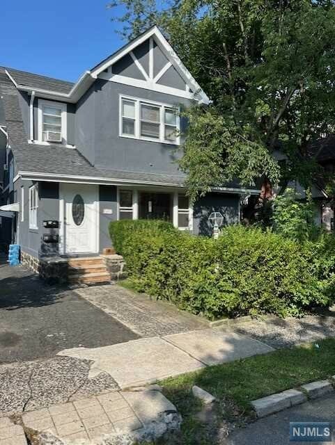 Property Photo:  41 Knox Avenue 1st Fl  NJ 07010 