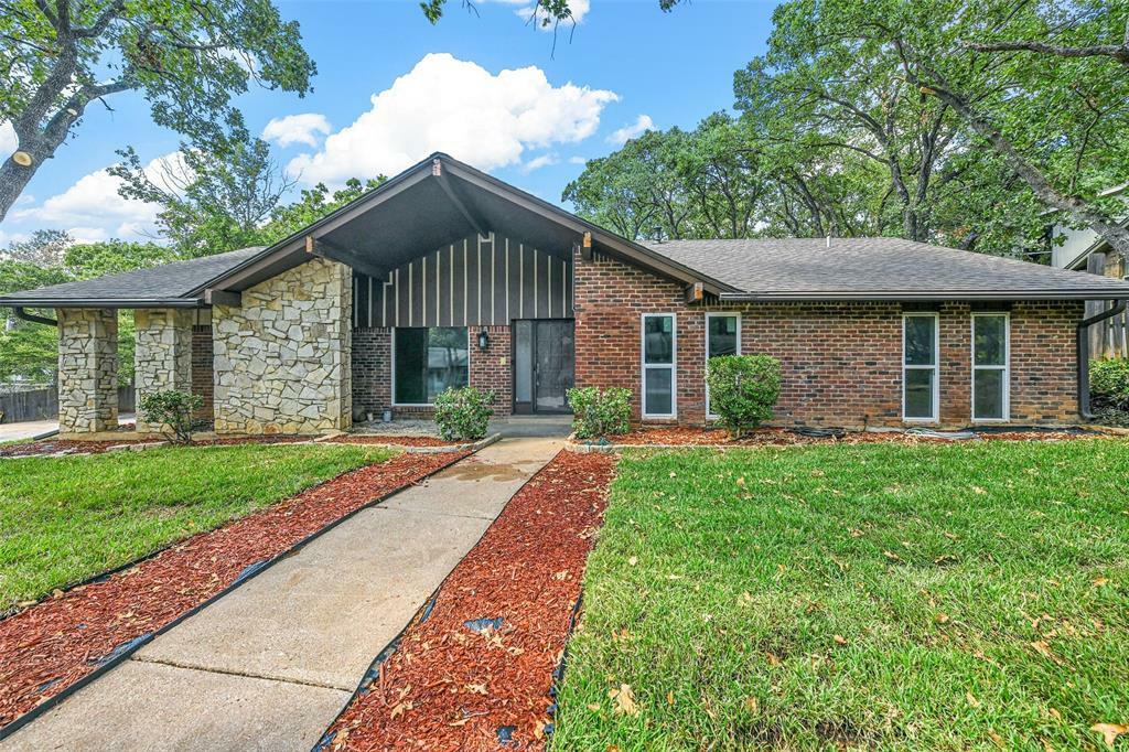 Property Photo:  3521 Hampshire Drive  TX 76013 