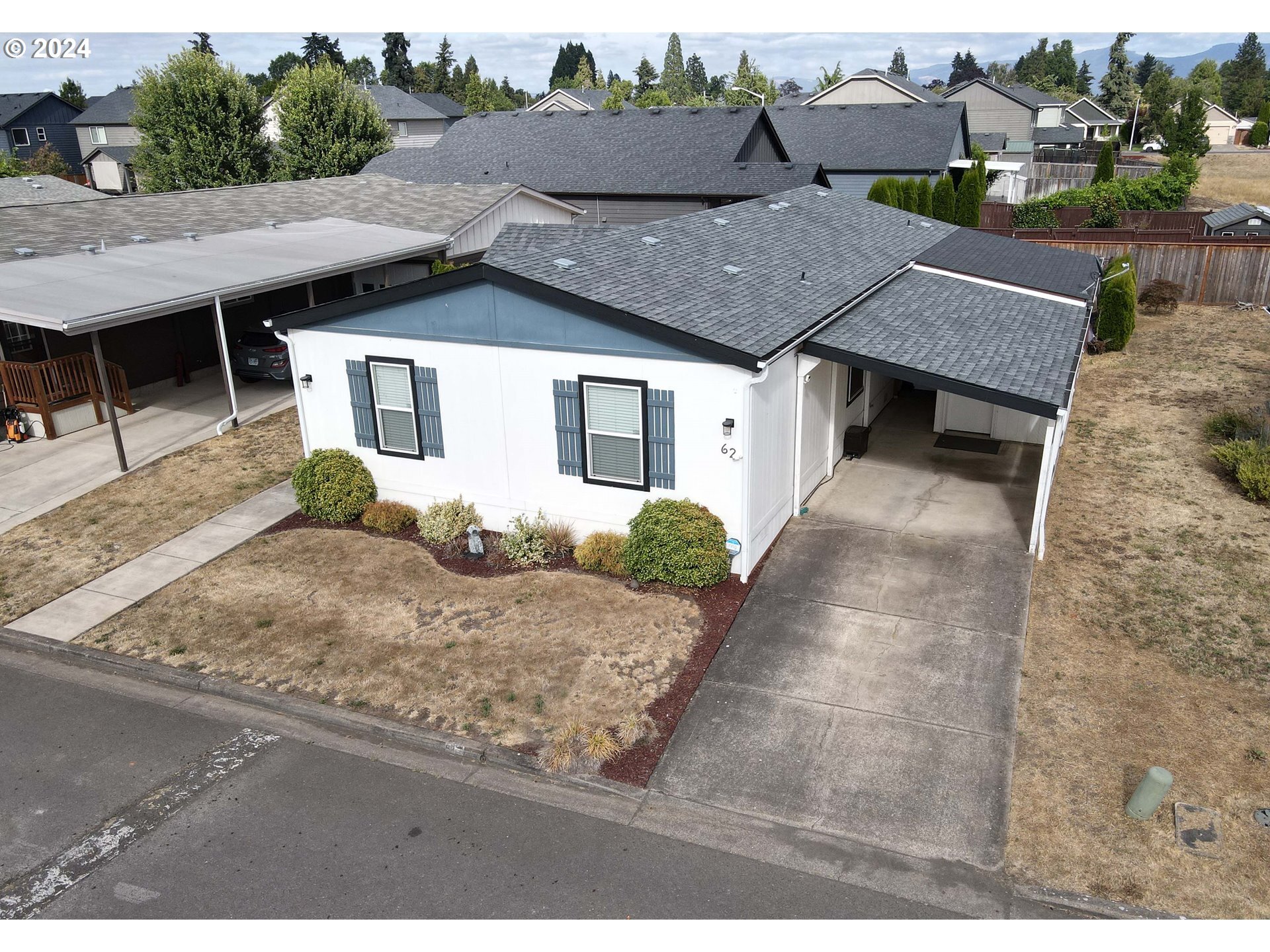 Property Photo: 310 Pitney Ln 62 OR 97448
