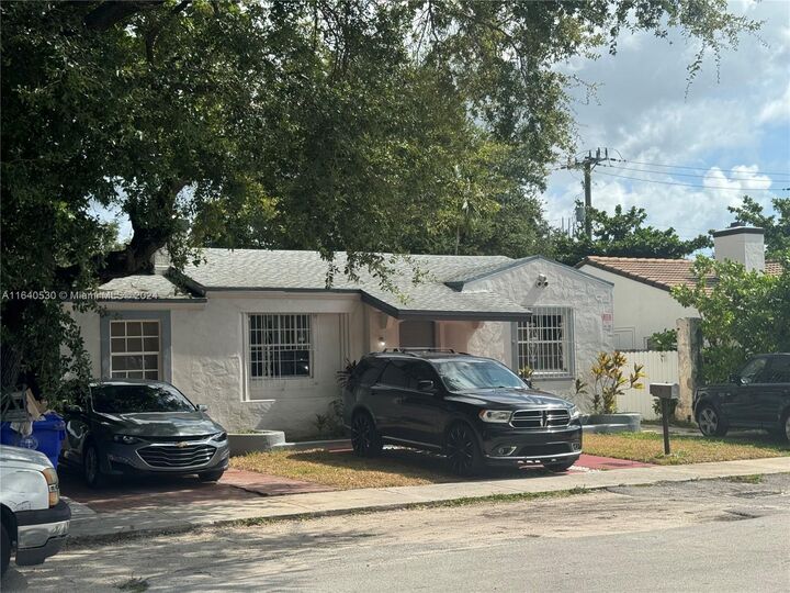 655 NE 80th St  Miami FL 33138 photo