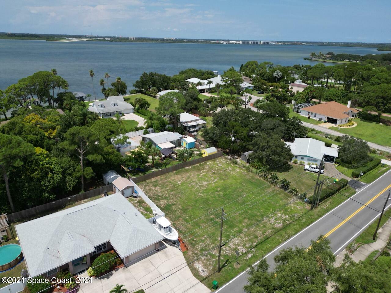 Property Photo:  1125 Newfound Harbor Drive  FL 32953 