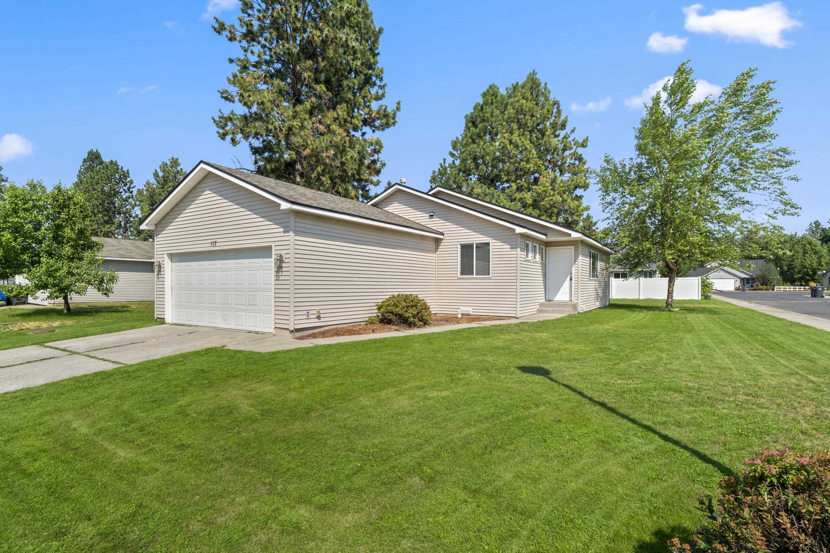 Property Photo:  117 Pinecrest Ln  WA 99004 