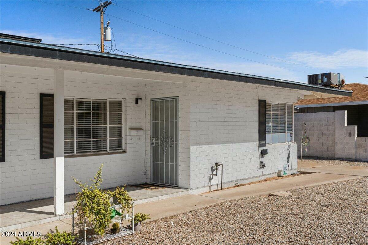 Property Photo:  449 N Drew Street  AZ 85201 