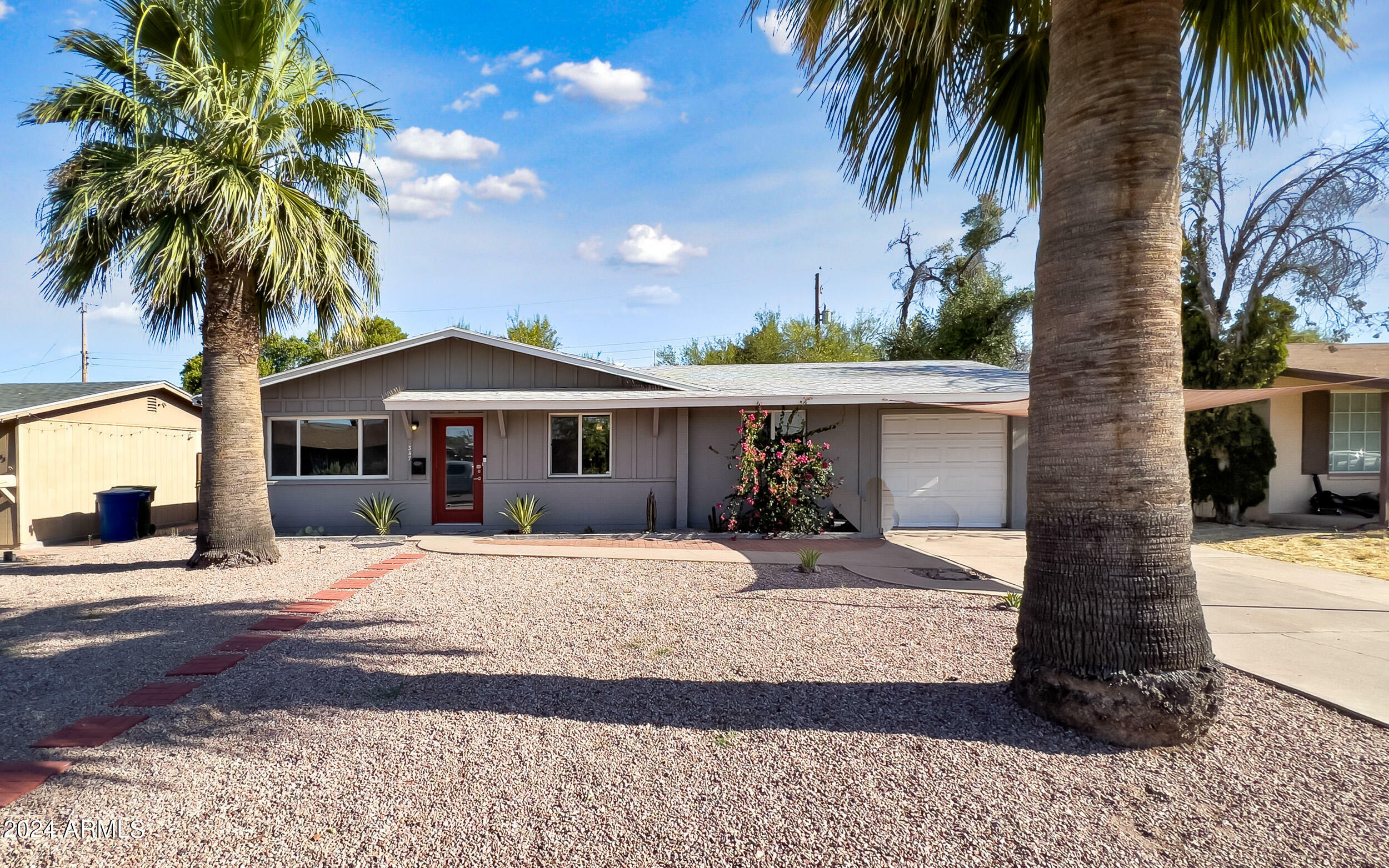 Property Photo:  347 E Papago Drive  AZ 85288 