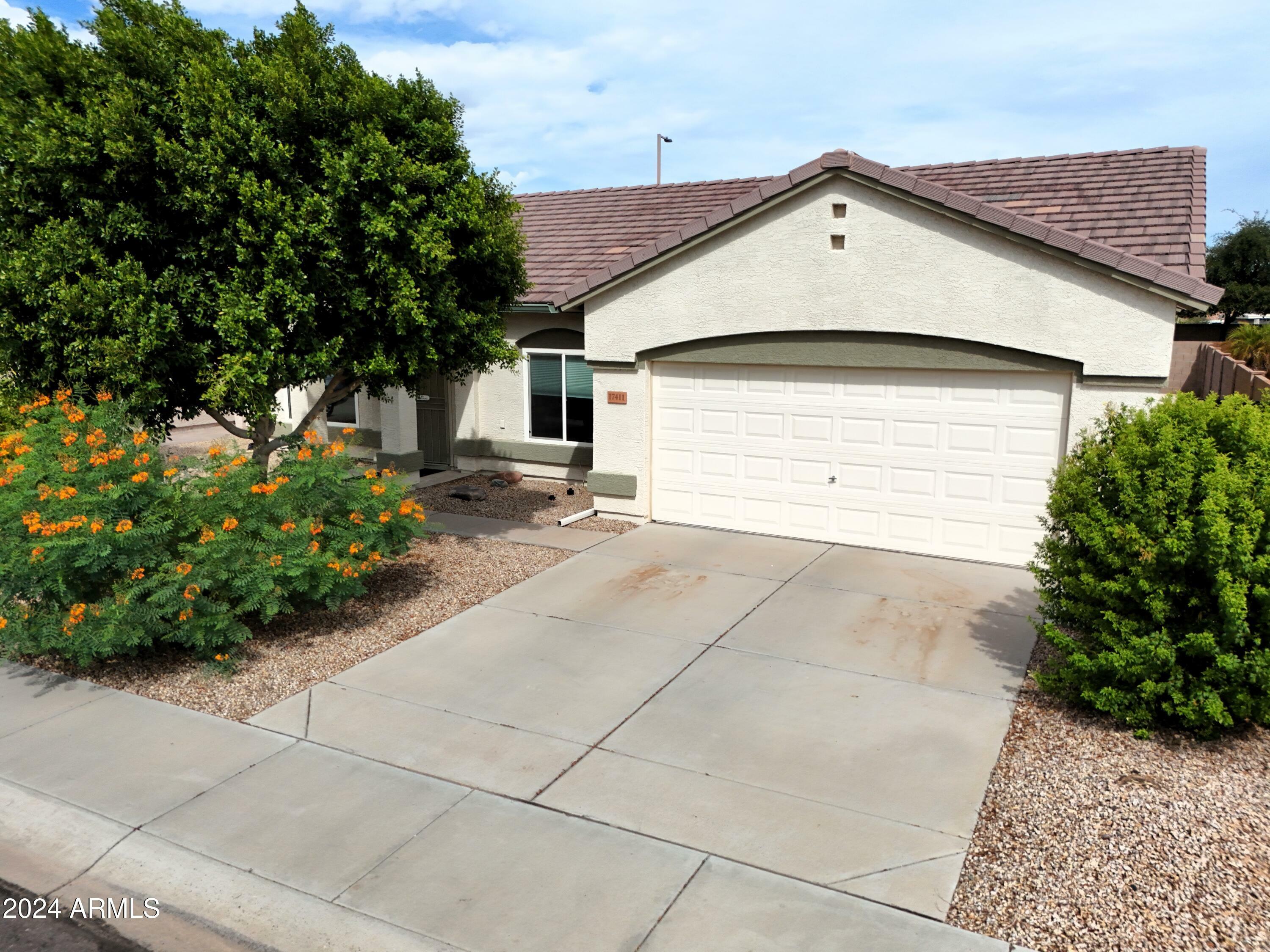 Property Photo:  17411 N Larkspur Lane  AZ 85374 