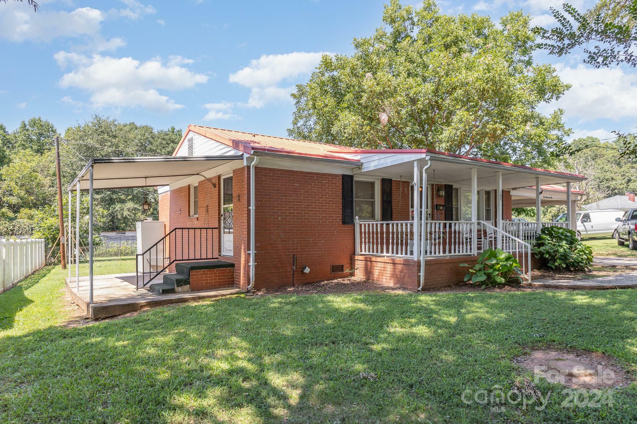 Property Photo:  102 Bell Street  NC 28120 