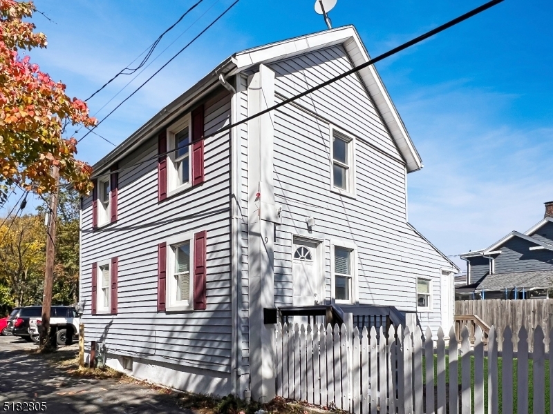 Property Photo:  9 Cherry St  NJ 07882 