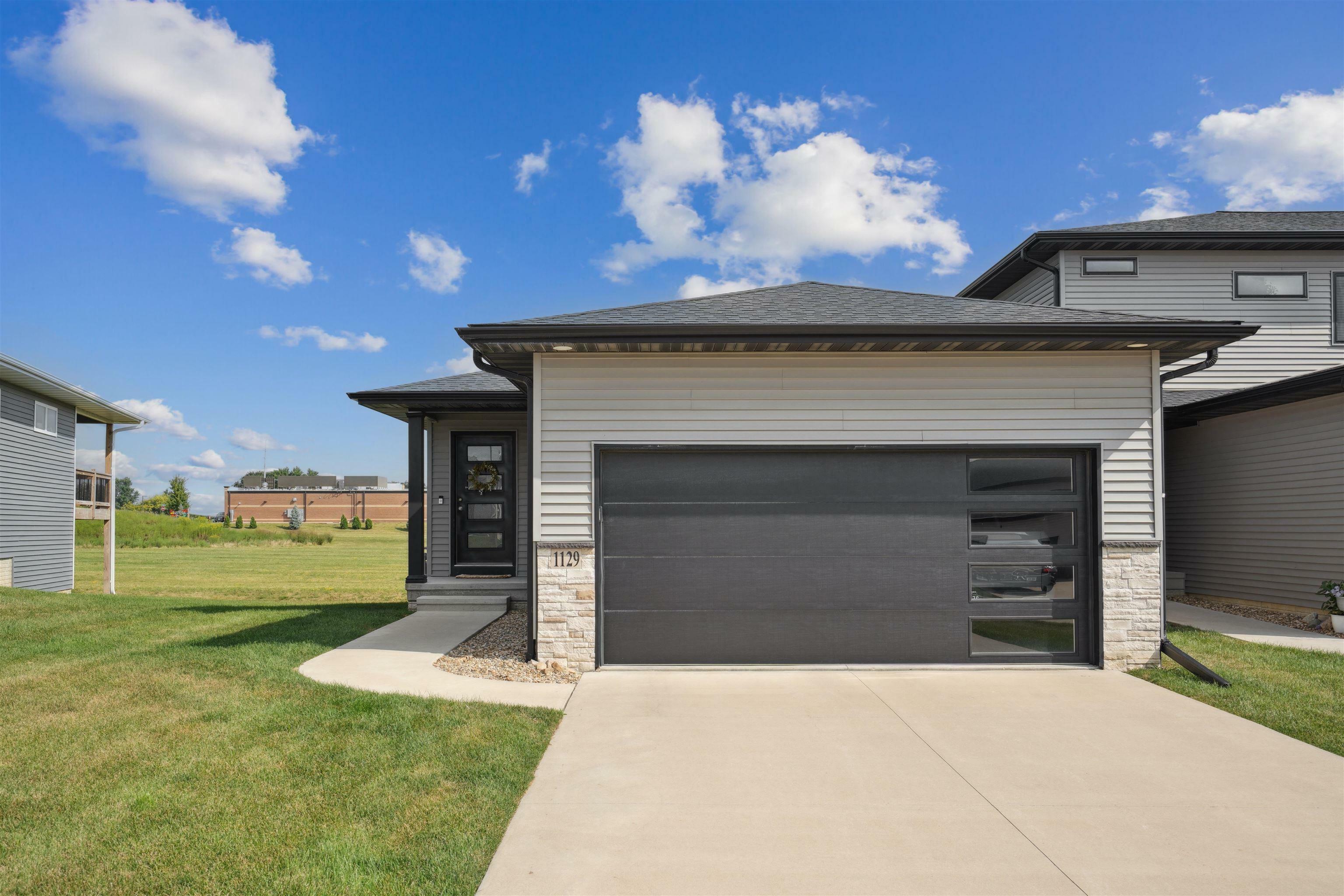 Property Photo:  1129 Loren Drive  IA 50613 