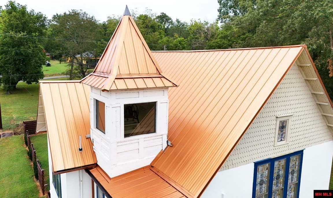 Property Photo: 201 Combs Avenue AR 72626