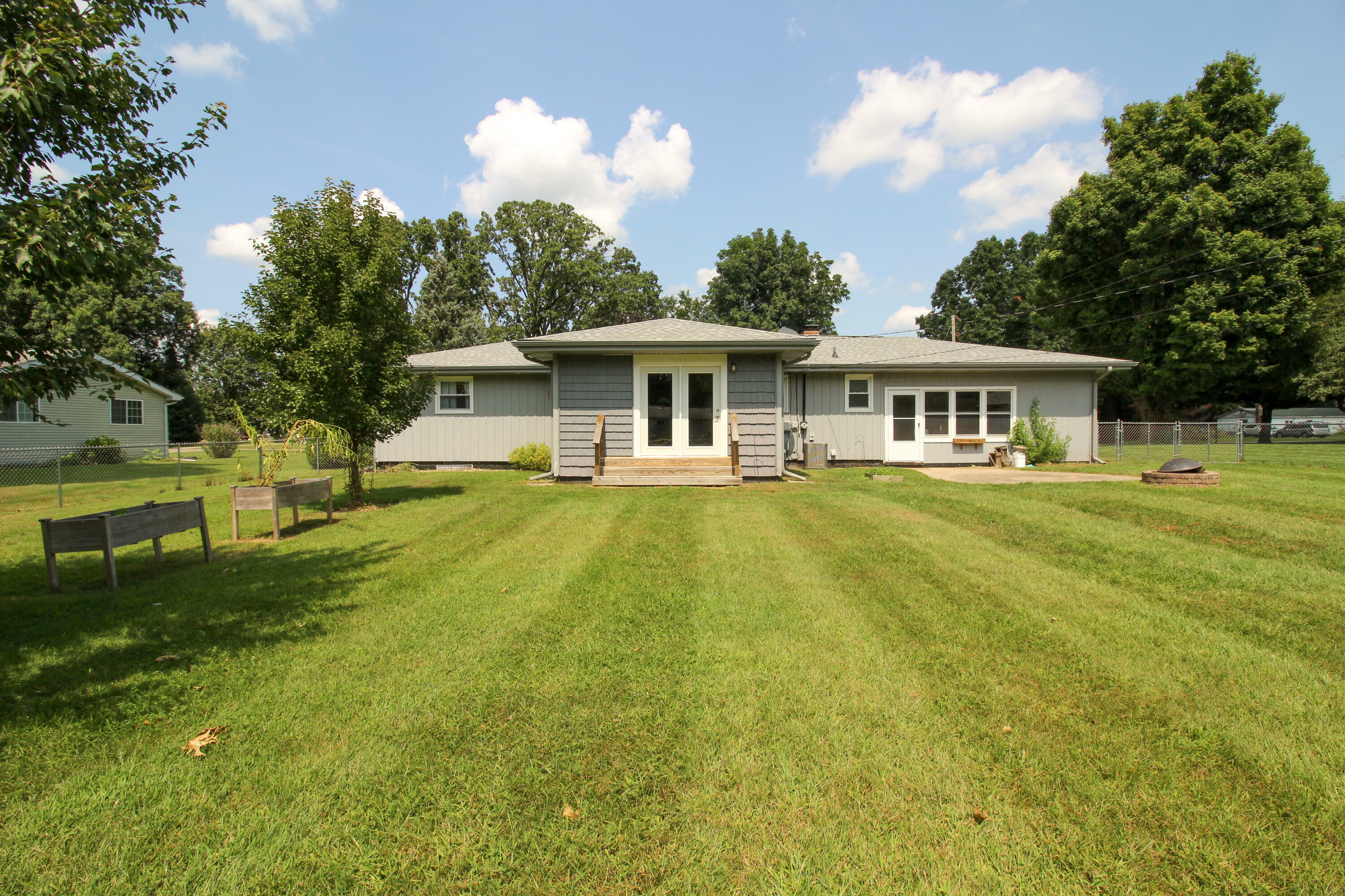 Property Photo:  17197 Moorepark Road  MI 49093 