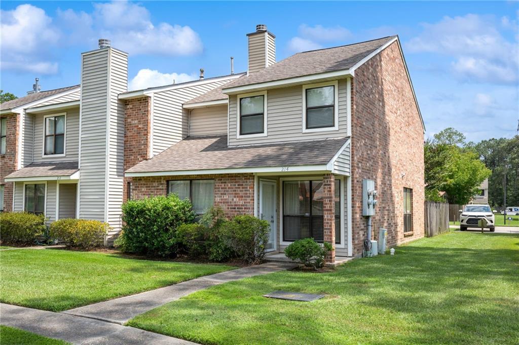 Property Photo: 214 Pineridge Court 214 LA 70448