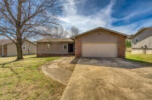 Property Photo:  909 Quail Avenue  AR 72601 
