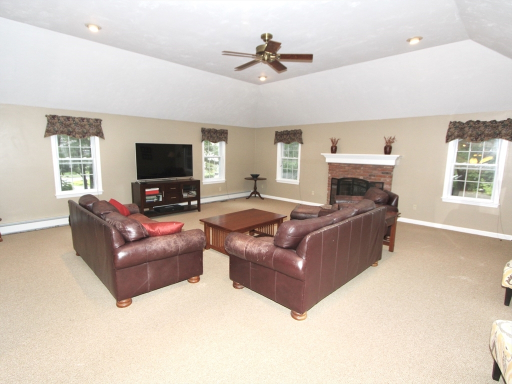 Property Photo:  23 Hickory Cir  MA 01520 