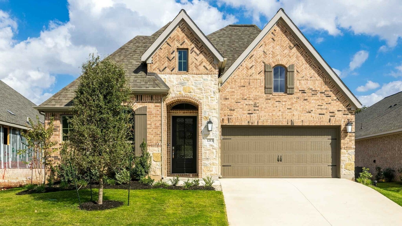 Property Photo: 1213 Legends Lane TX 78628