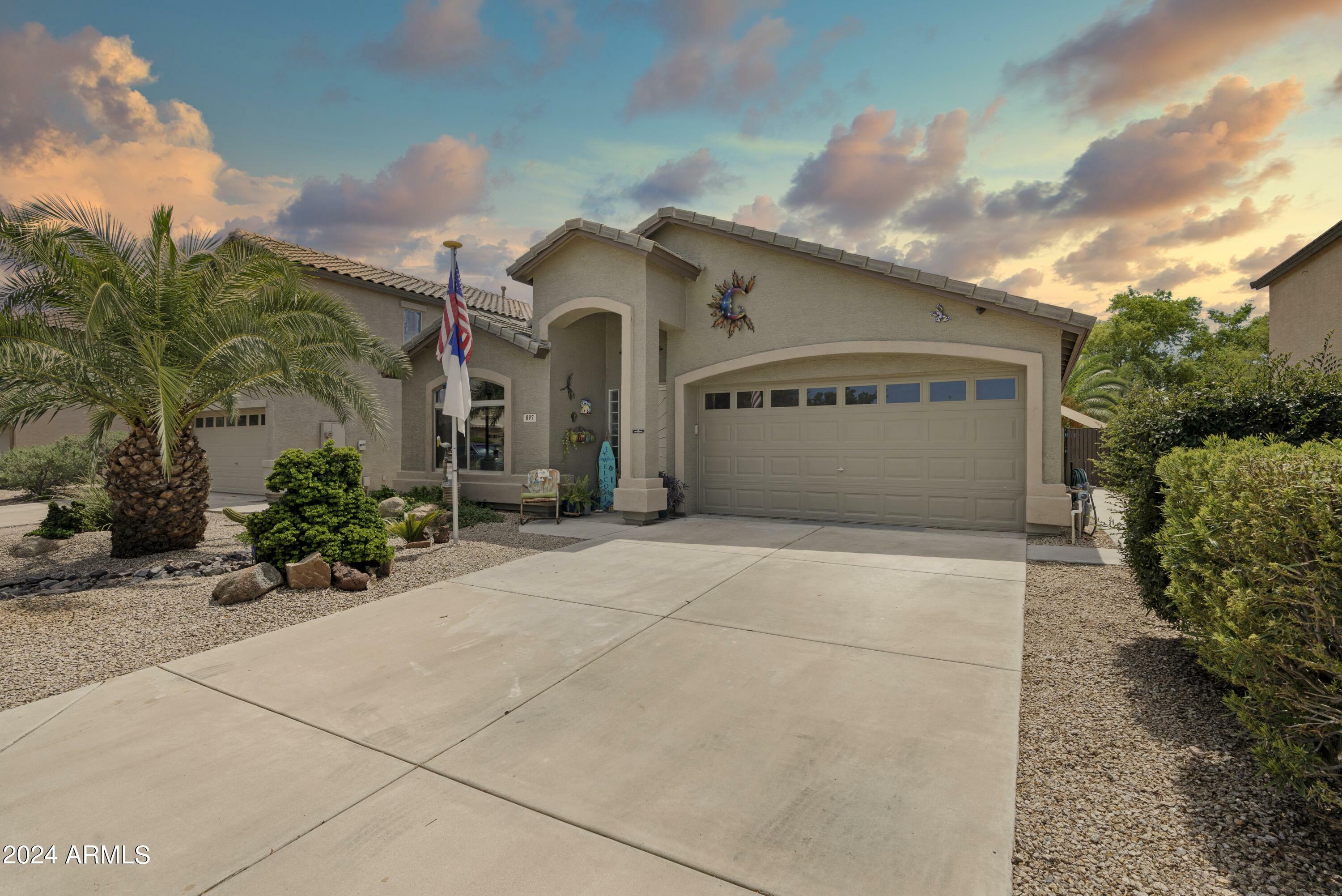 Property Photo:  897 E Mountain View Road  AZ 85143 