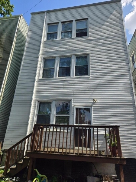 Property Photo:  935 Grove St  NJ 07111 